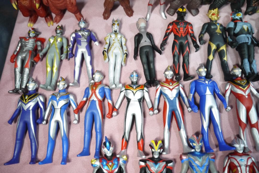 ウルトラヒーローシリーズ500　ウルトラ怪獣シリーズ500　ソフビ97体