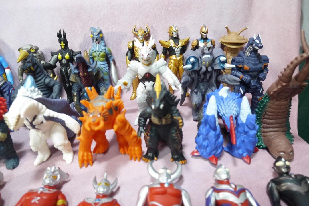 ウルトラヒーローシリーズ500　ウルトラ怪獣シリーズ500　ソフビ97体