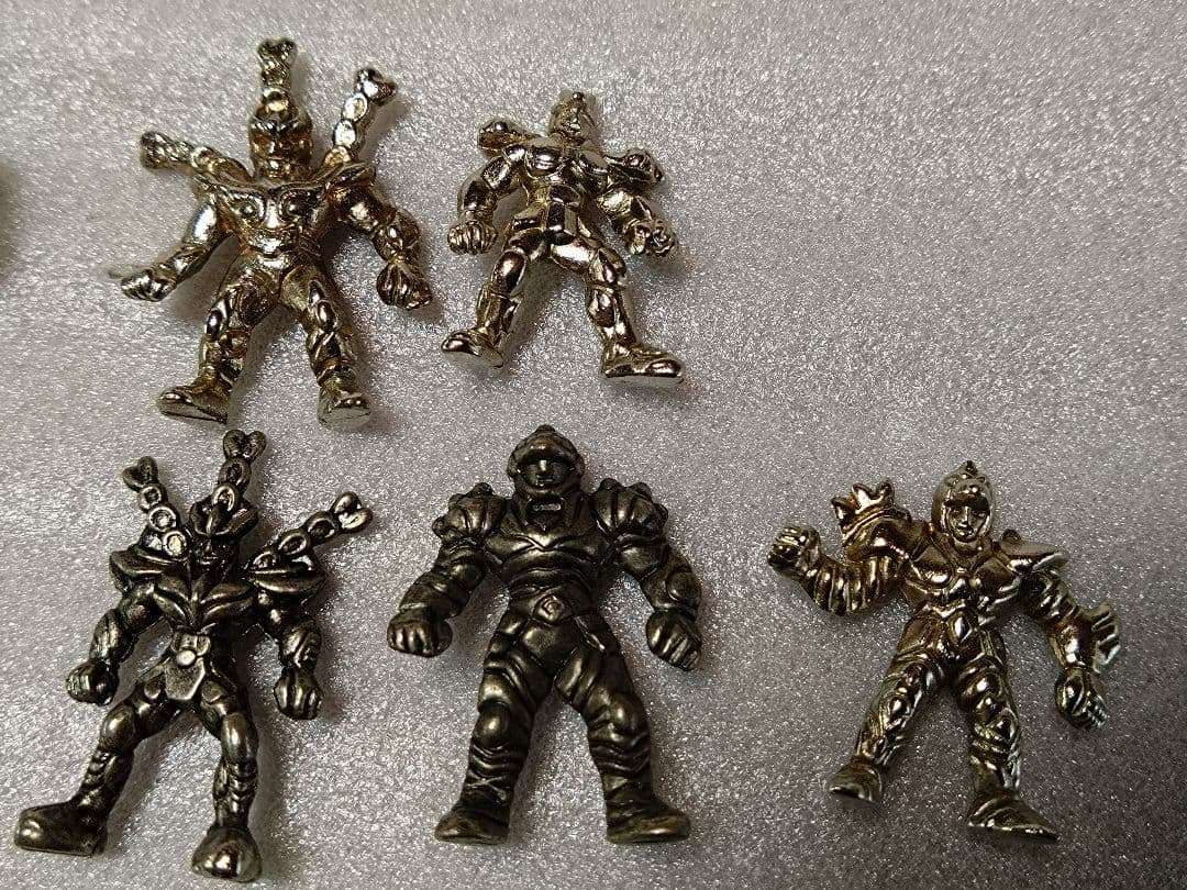 聖闘士星矢ミニメタルフィギュア14種