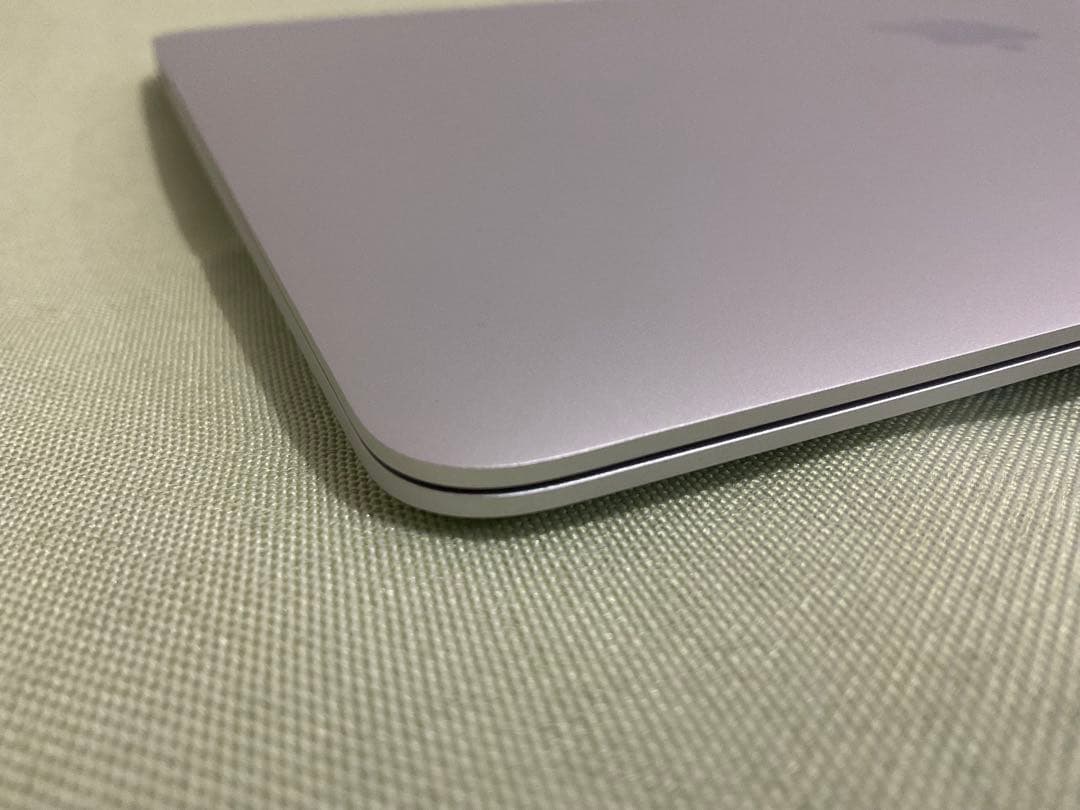 MacBook本体 Apple MacBook Air (M1, 2020)