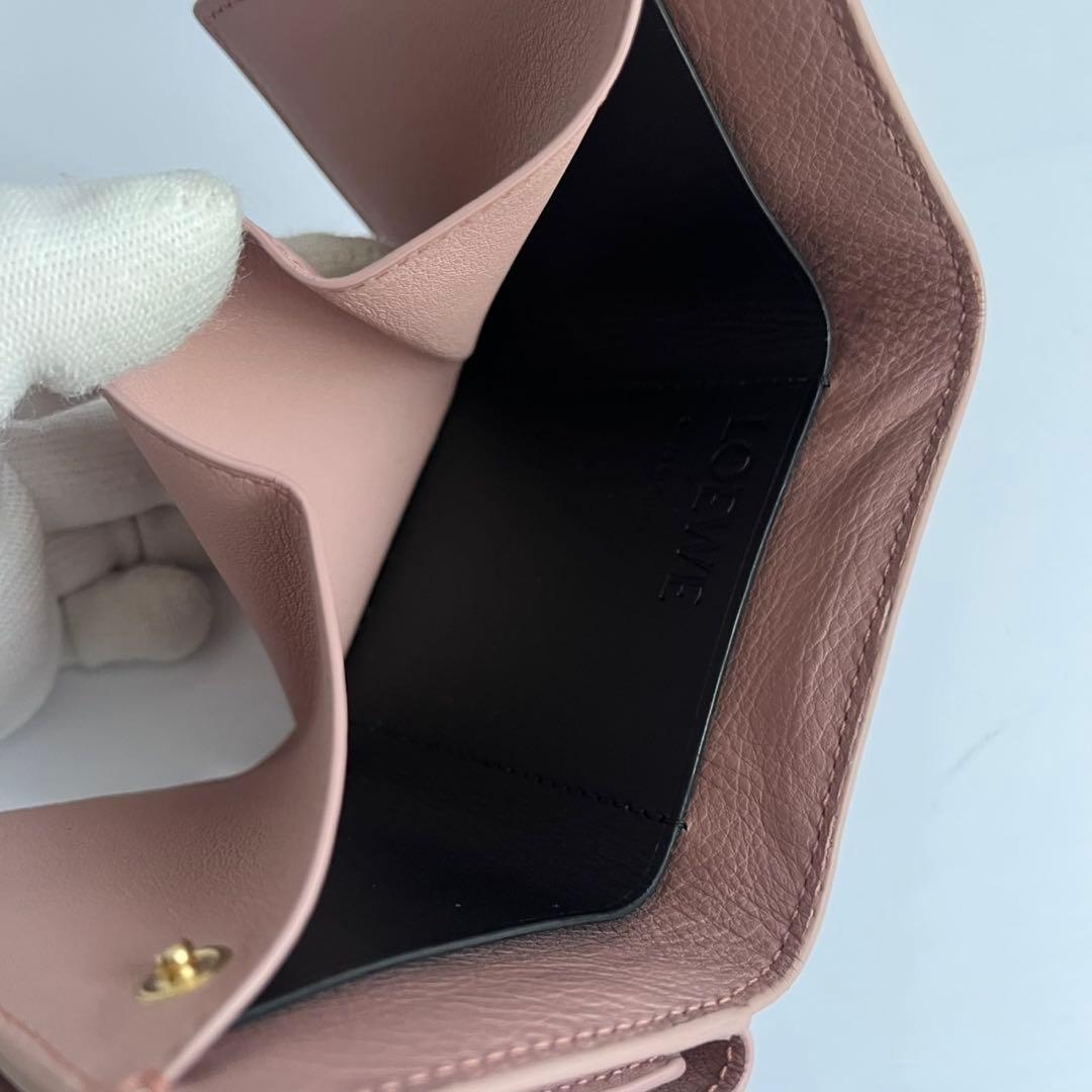 ✨未使用保管品✨　LOEWE コンパクトウォレット　ミニ財布　レザー　ピンク