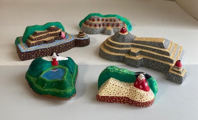 土鈴　５点　　箸墓、古墳など