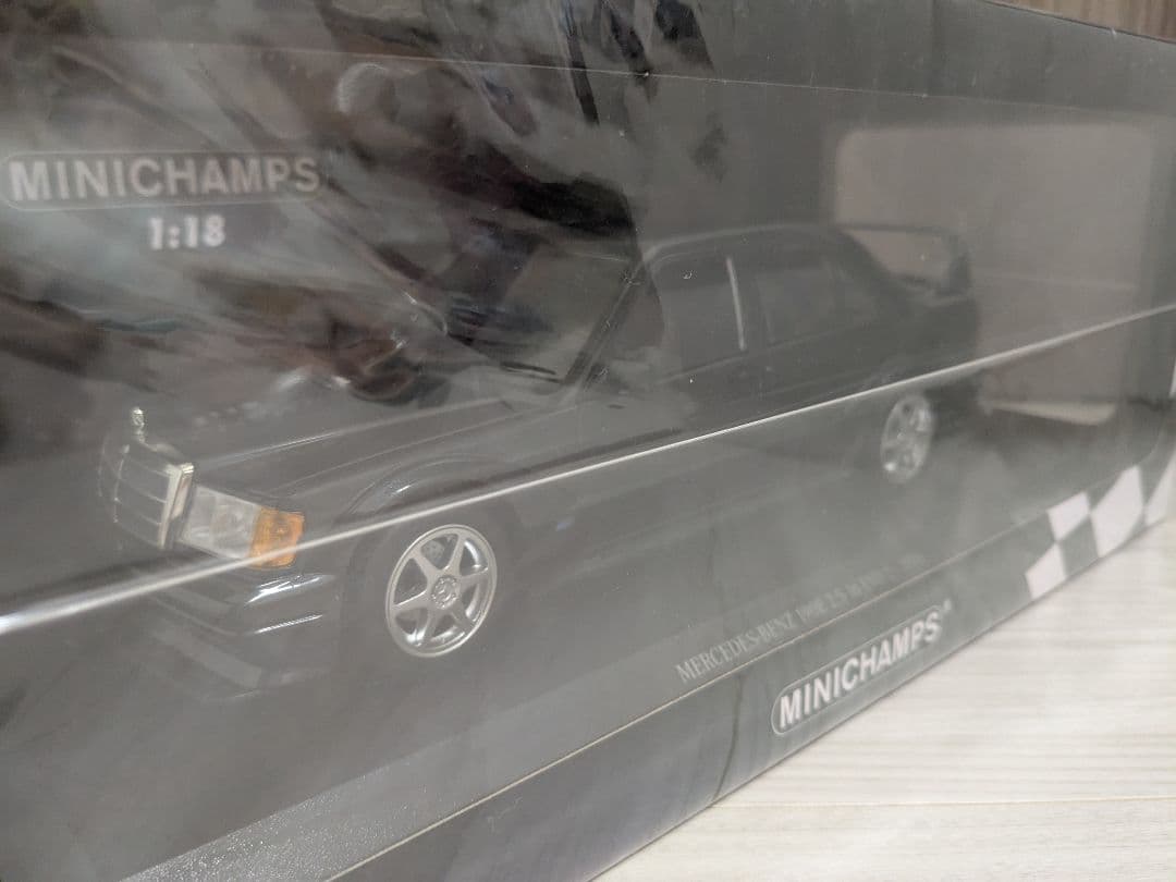 ミニチャンプス 1/18 190E ベンツ EVO2 ミニカー　AMG 京商
