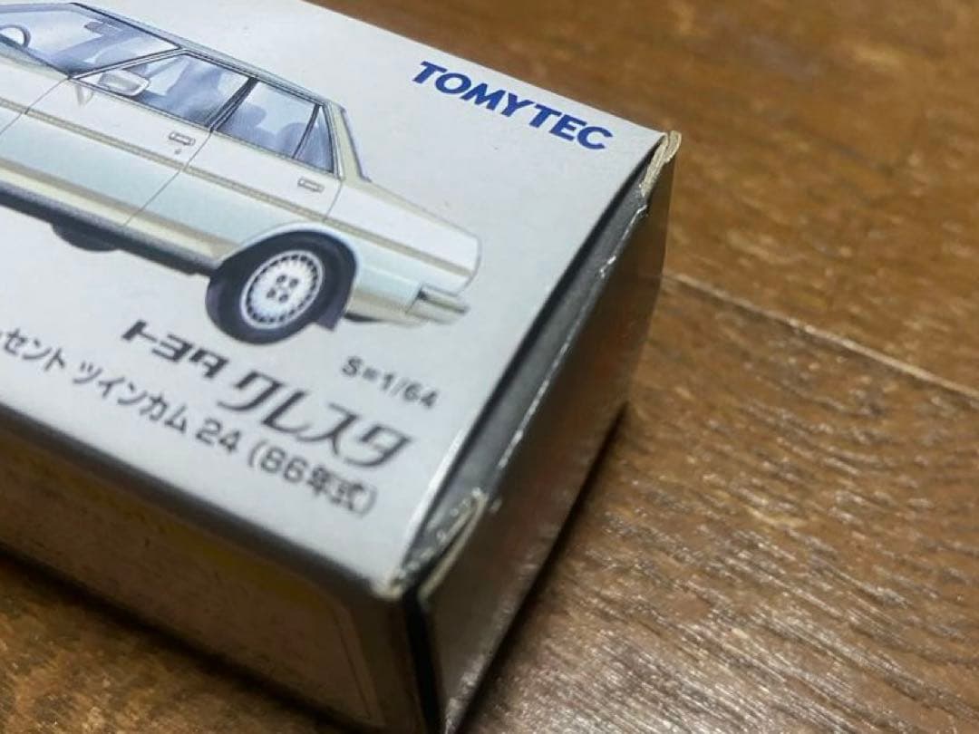 トミカリミテッドヴィンテージネオ　トヨタ クレスタ'86 2カラーセット