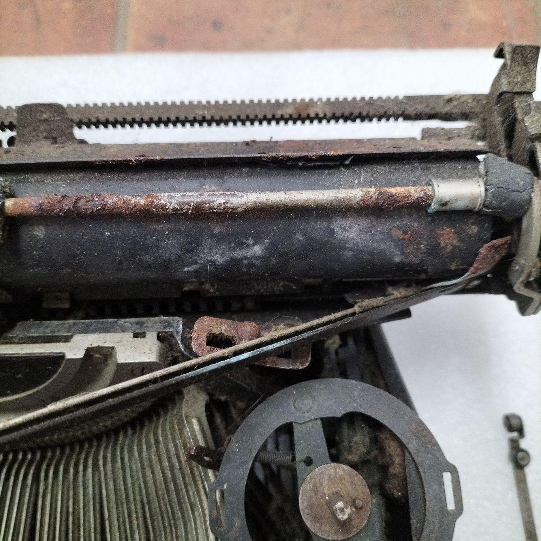 アンティーク　タイプライター　UNDERWOOD PORTABLE