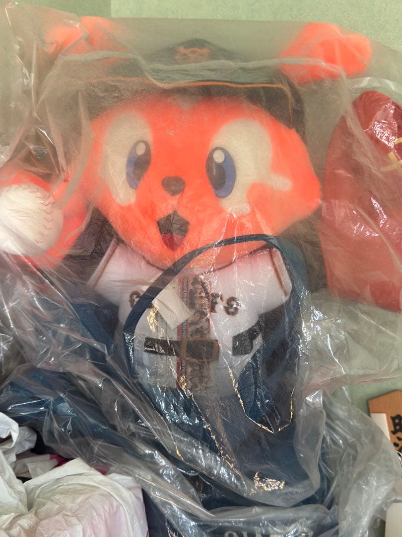 ジャビット君、ぬいぐるみ、野球選手から貰い物！