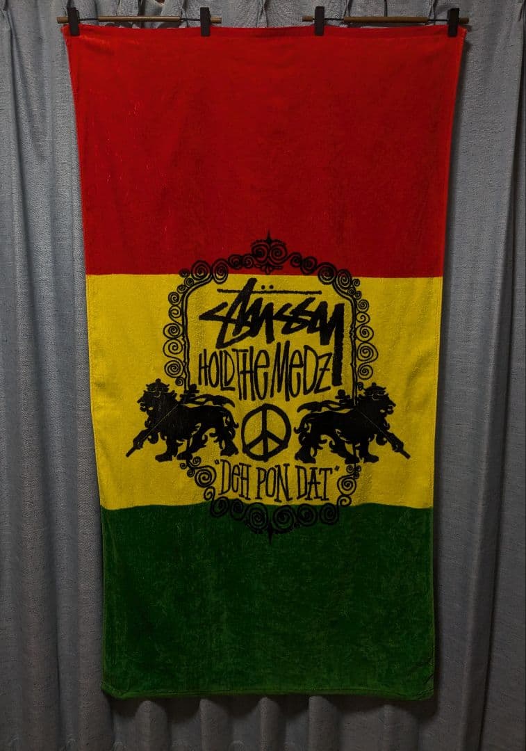 美品　STUSSY　ラスタ　ビーチタオル　レゲエ　　MIGHTY CROWN