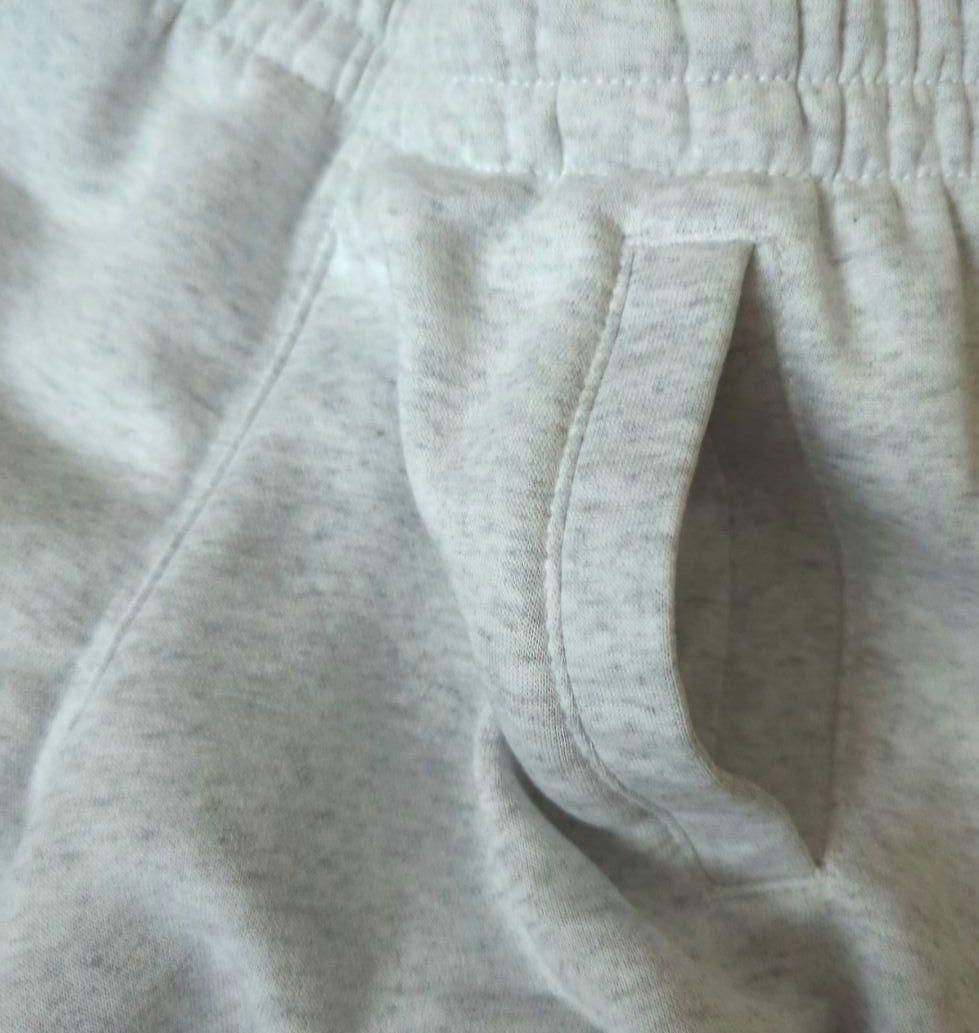 ❇️3本セット　新品　NIKE　裏起毛　140　パンツ　カラフルロゴ　ナイキ