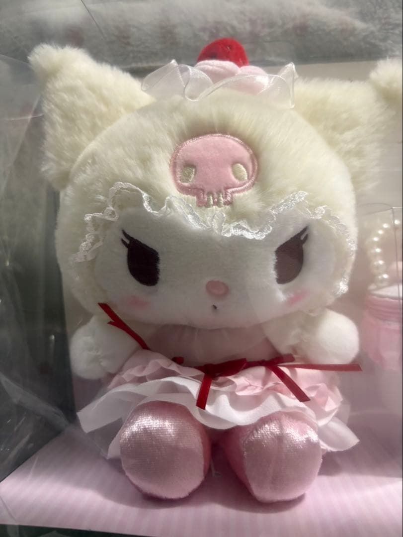 値下げしました新品 サンリオ クロミ いちごホイップケーキ ぬいぐるみ＆アクセサ