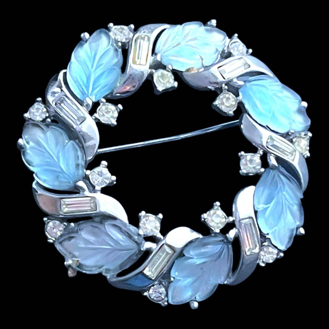 CROWN TRIFARI☆1958☆allure☆フロストリーフリースブローチ