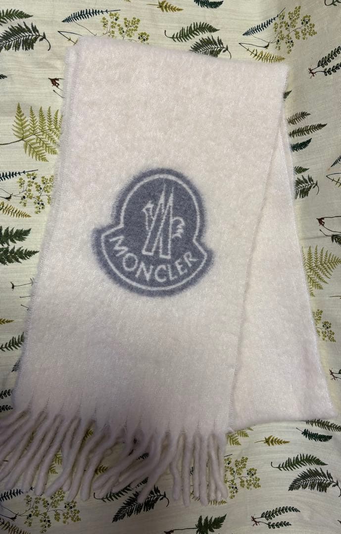 モンクレール　マフラー シャギー