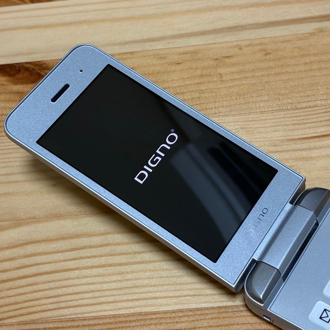 DIGNO NP902KC シルバー折りたたみ携帯電話本体8635