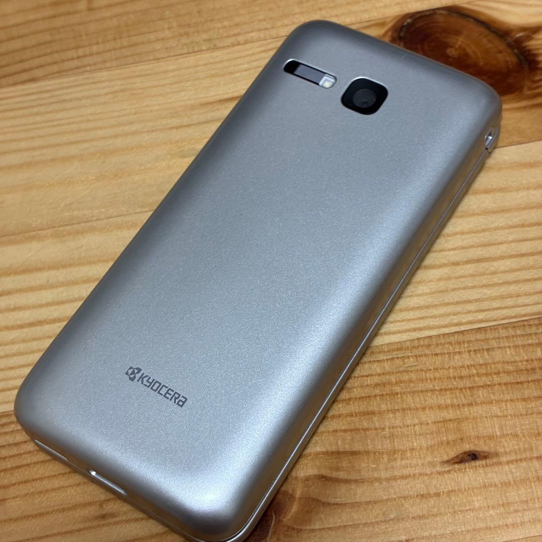 DIGNO NP902KC シルバー折りたたみ携帯電話本体8635