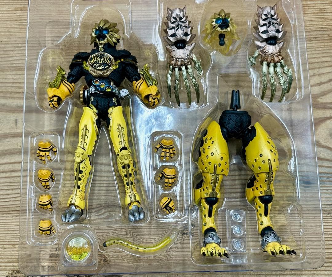 723 本体未使用 S.I.C. 仮面ライダーオーズ ラトラーターコンボ