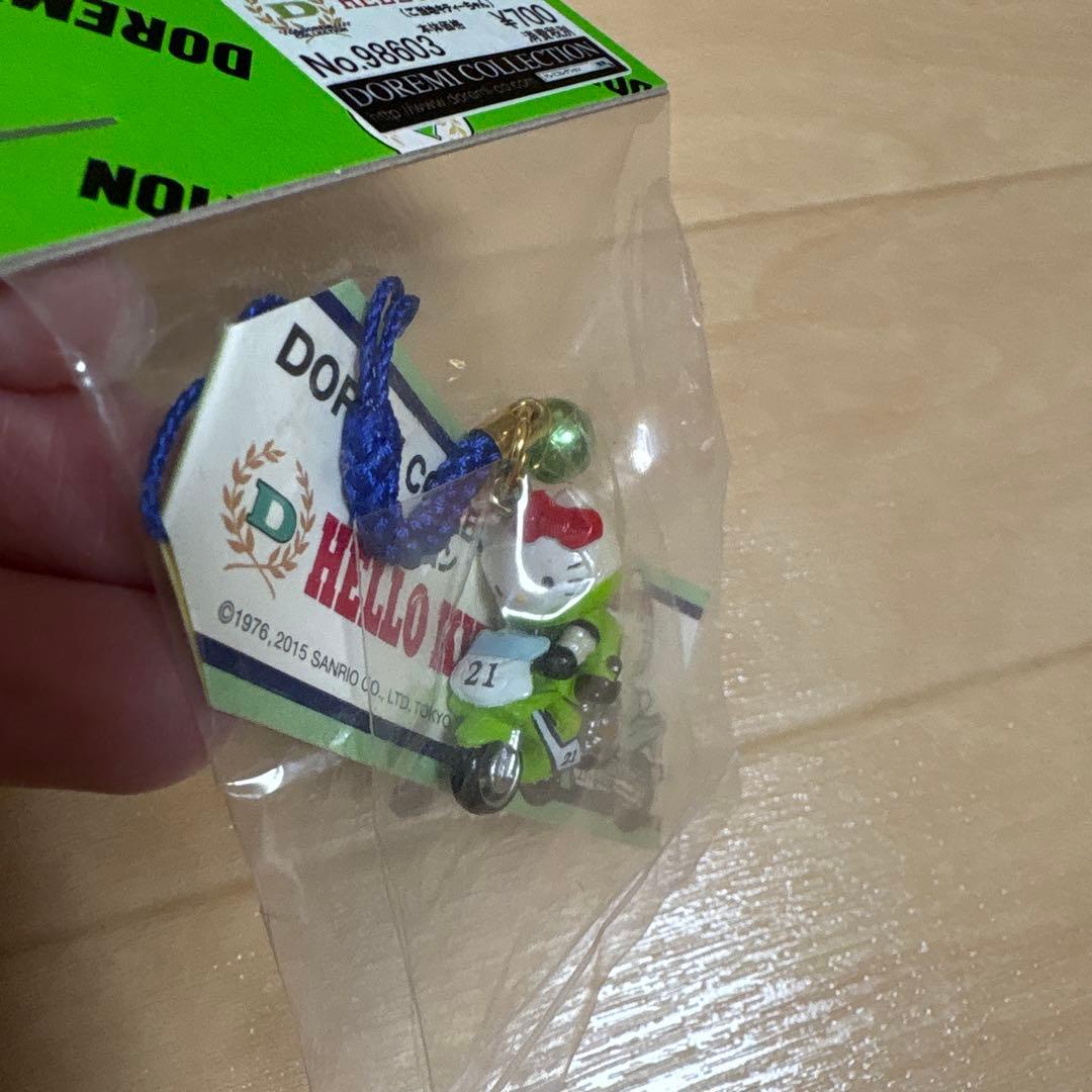 チ*王様 【新品、未開封】ハローキティー　根付けストラップ　ドレミコレクション