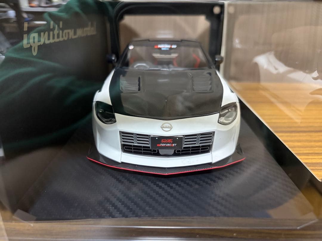 ミニカー Nissan FairladyZ ignition model 1/18