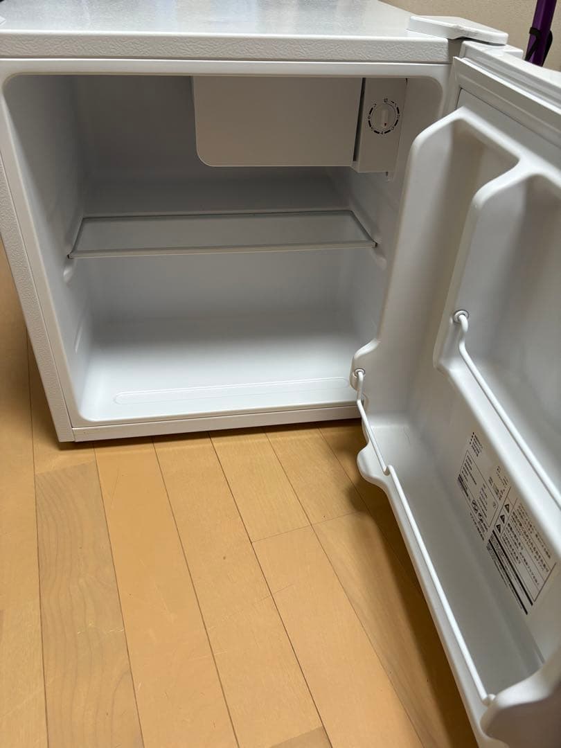 MAXZEN 2022年製 小型冷蔵庫　JR046ML01WH