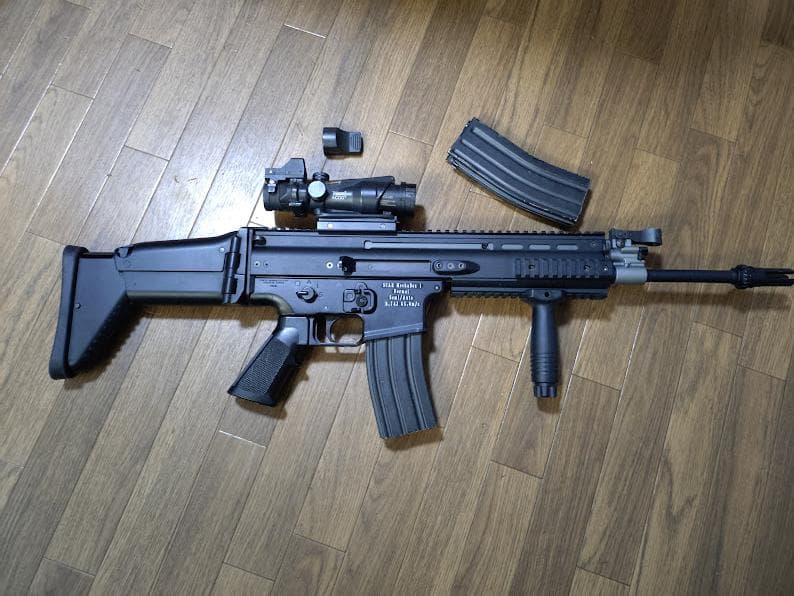 東京マルイ　次世代電動ガン　SCAR－L