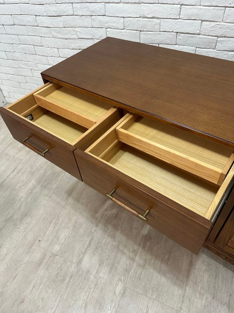 【irii】定価20万円　チェスト　サイドボード　アンティーク　棚