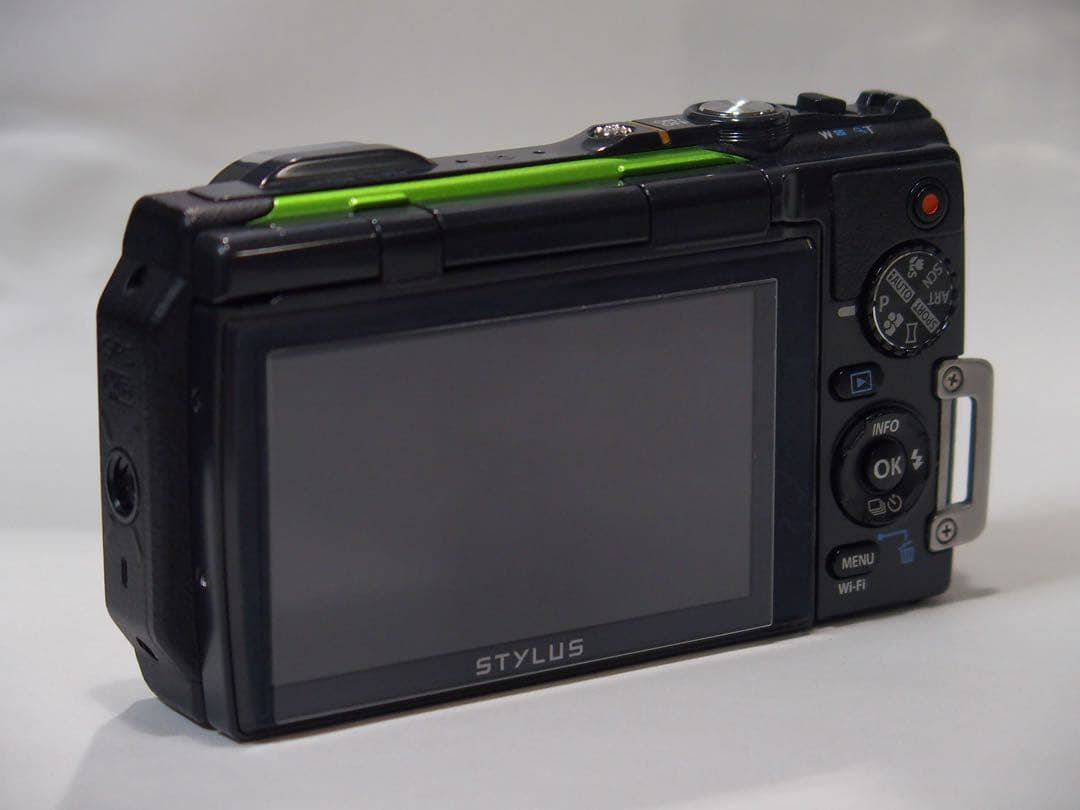 OLYMPUS Tough tg-870コンパクトデジタルカメラ