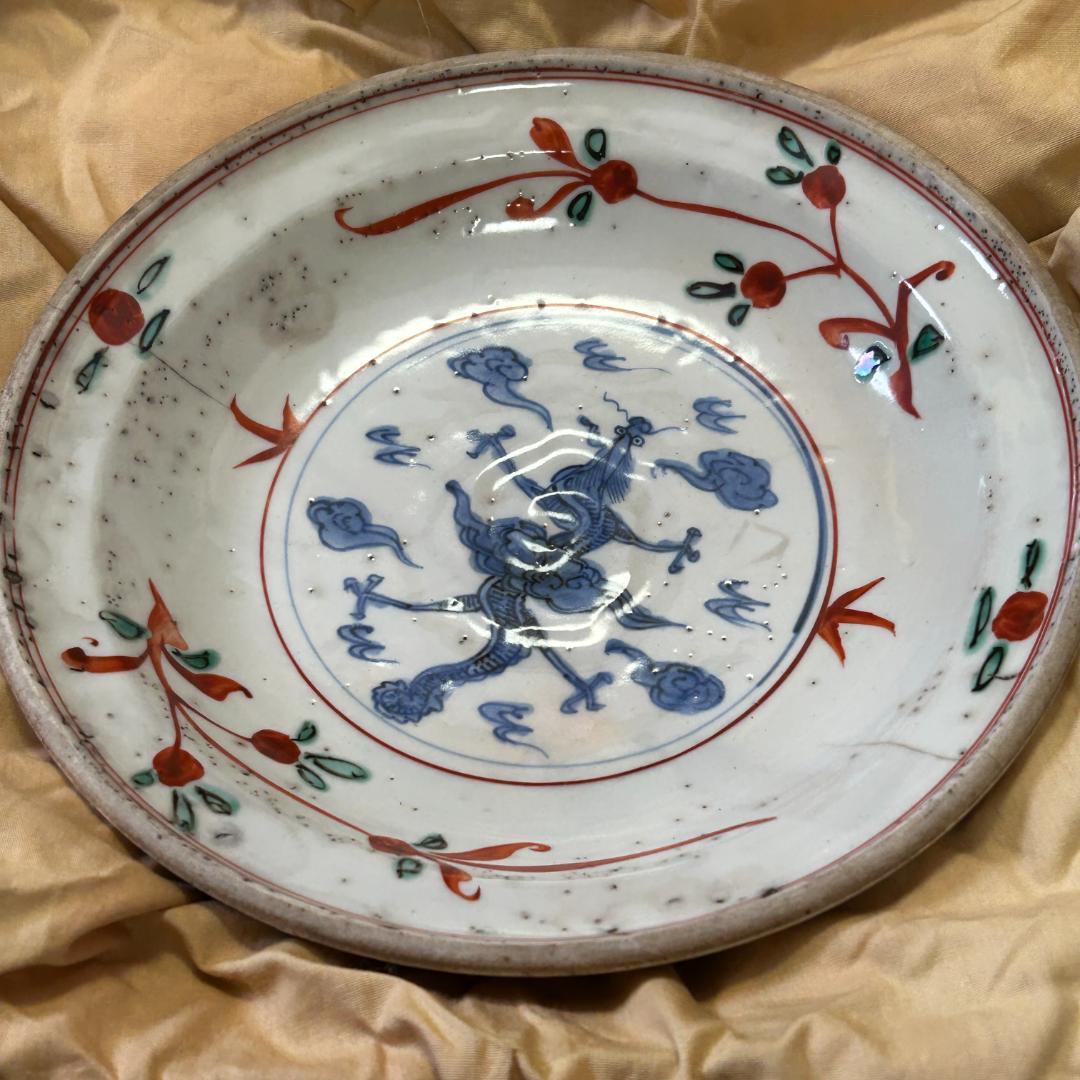 中国古美術　明時代　呉須赤絵　花草鳥魚文　古染付龍文飾皿　唐物　南京赤絵　箱付き