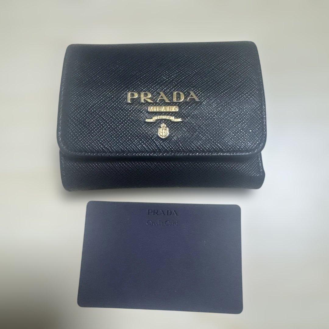 PRADA 三つ折り財布 黒