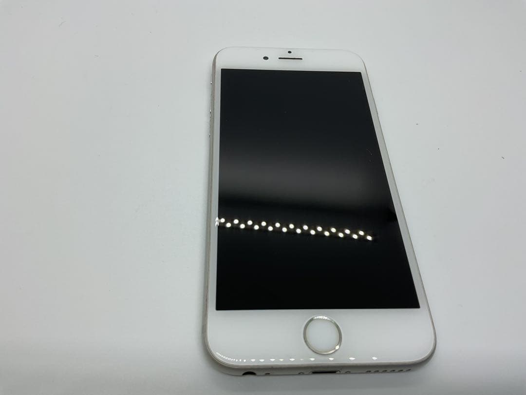 iPhone 6s（シルバー／64GB）