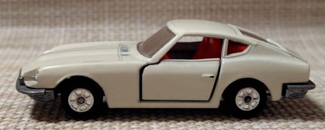 トミカ黒箱6-1 日産フェアレディZ432 日本製 当時物￼￼￼