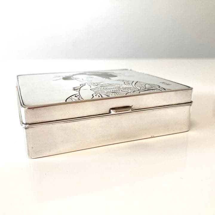 純銀　浮世絵美人画文様　小箱　SILVER970