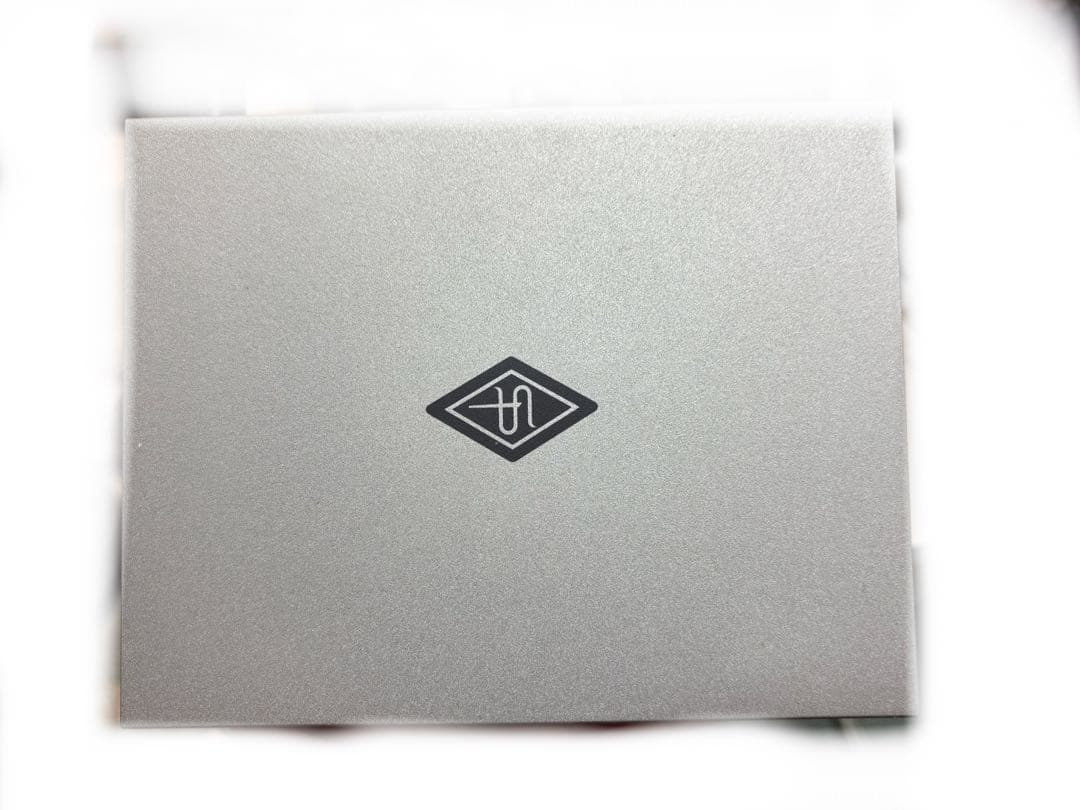 VOLT 1 オーディオインターフェイス