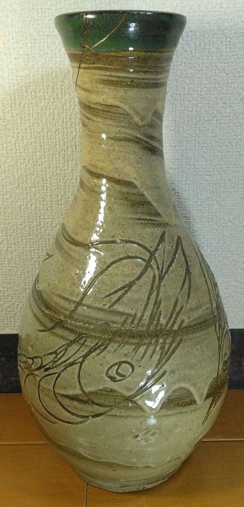 ◎忠佐伯◎人間国宝 金城次郎 海老魚紋花瓶(長大) 箱なし 直し有 壷屋焼