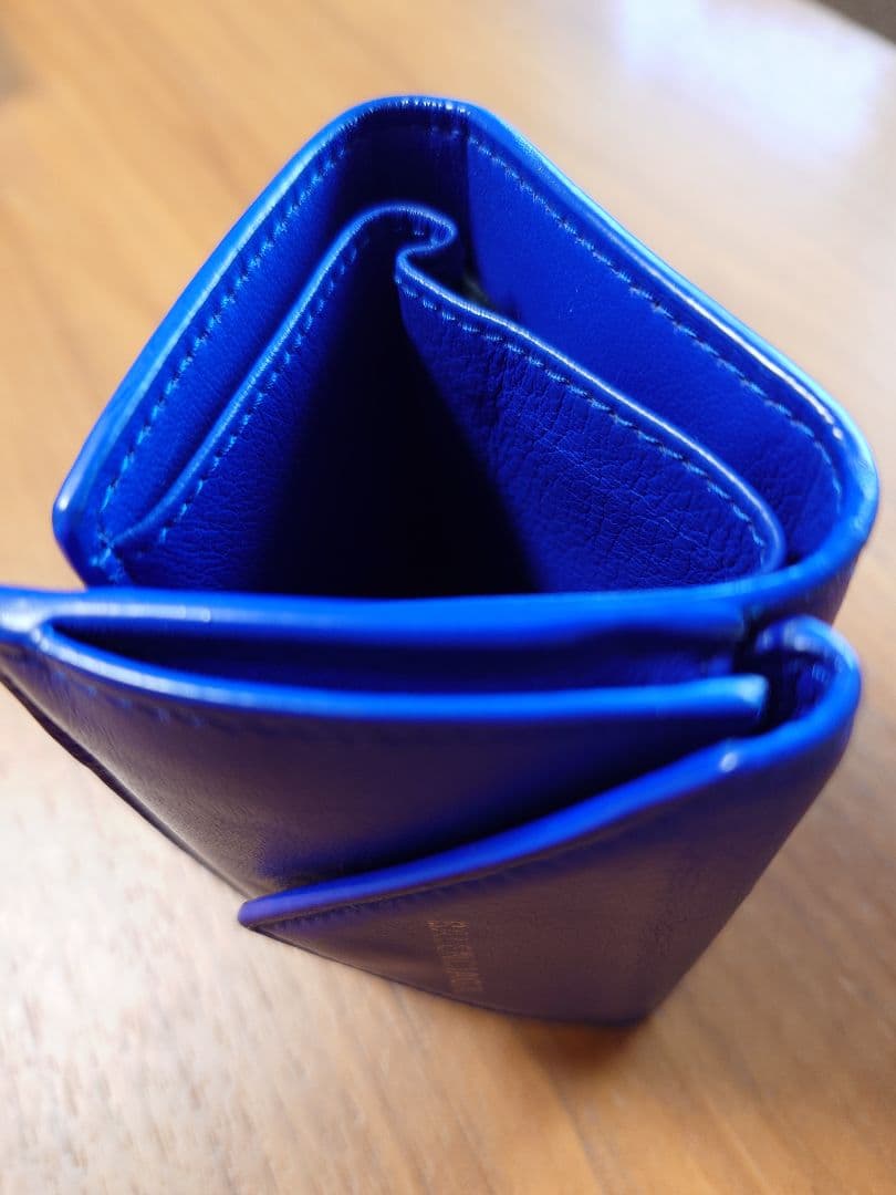 BALENCIAGA 三つ折り財布 青 保存袋付き