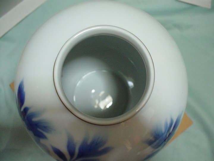 有田焼　壺　宮内庁御用達　　ｚ23