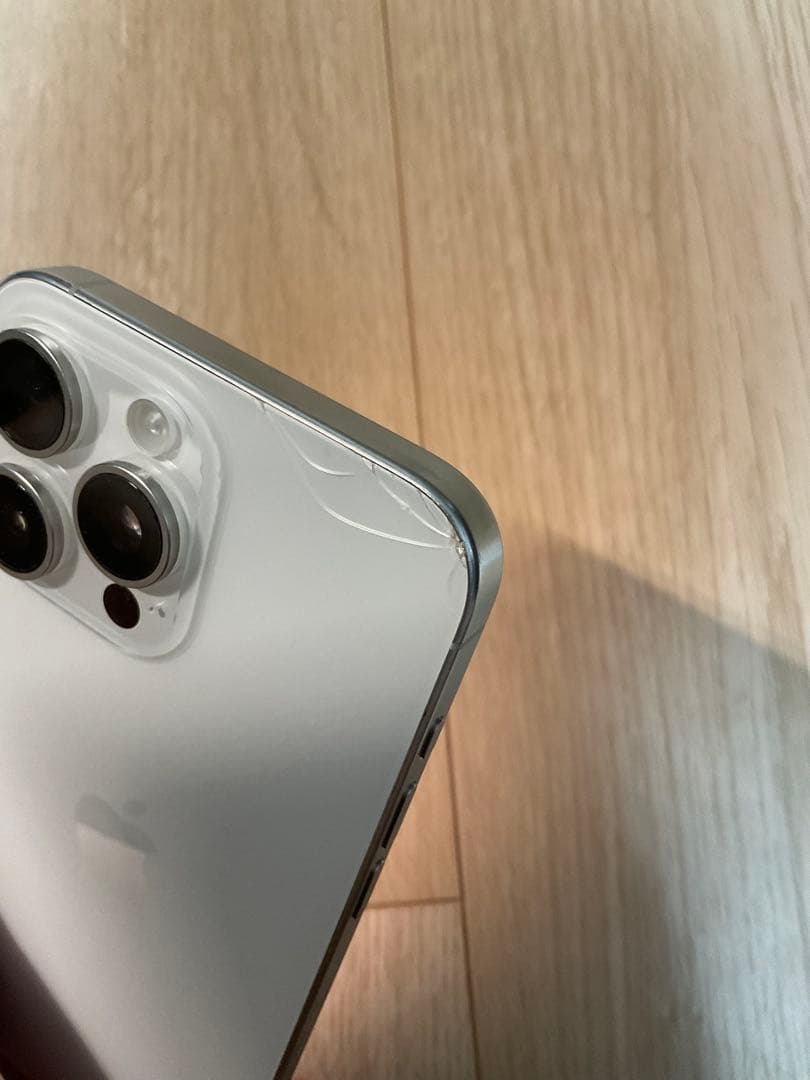 iPhone 15 ProMax 256GB ホワイトチタニウム　即購入可