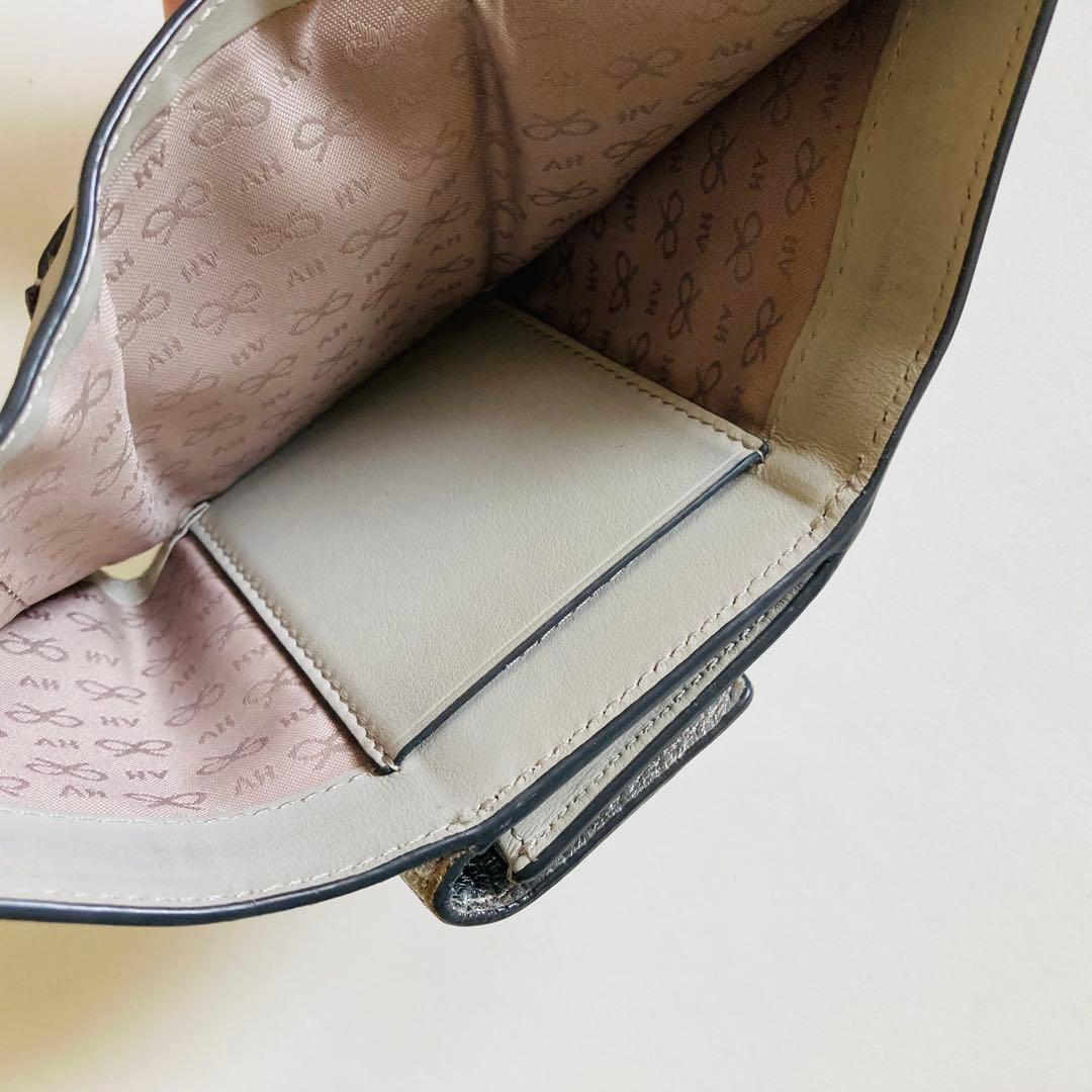 ANYA HINDMARCH アイズ　シルバー 三つ折り財布　ミニウォレット