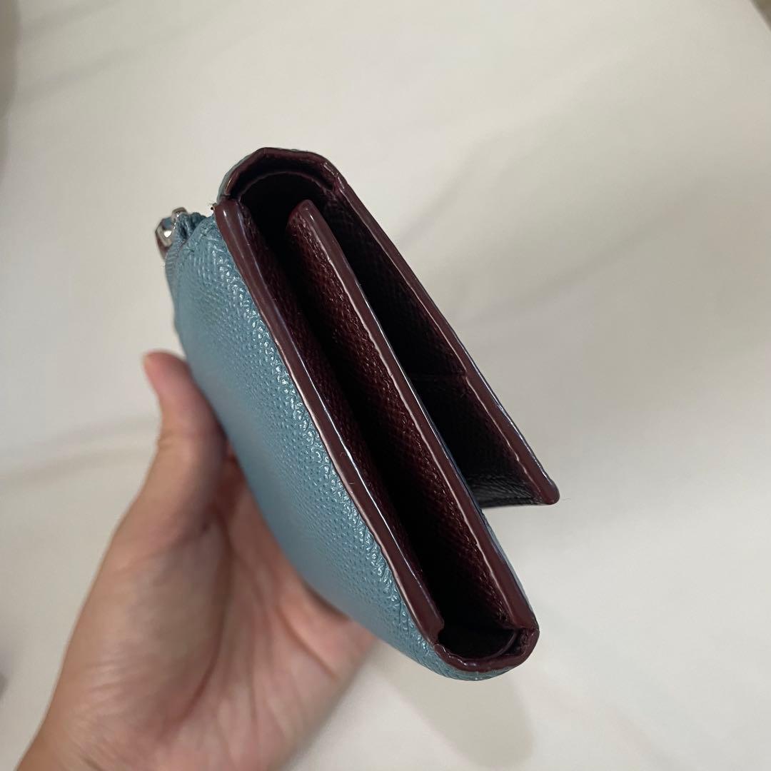 【未使用級】ブルガリ 三つ折り 財布 ロゴ サークル レザー 水色 ボルドー