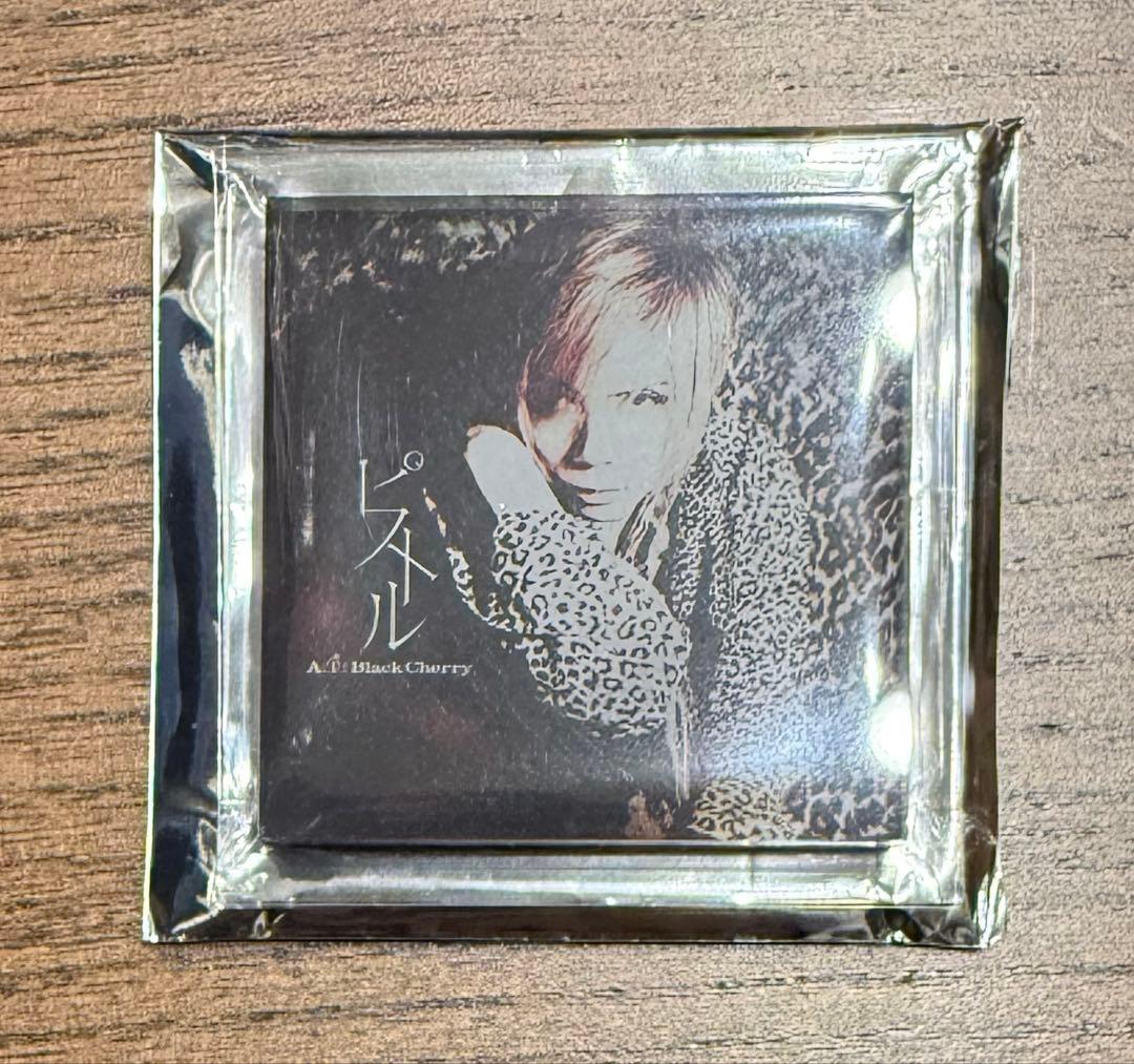 Acid Black Cherry ピストル アクリルマグネット