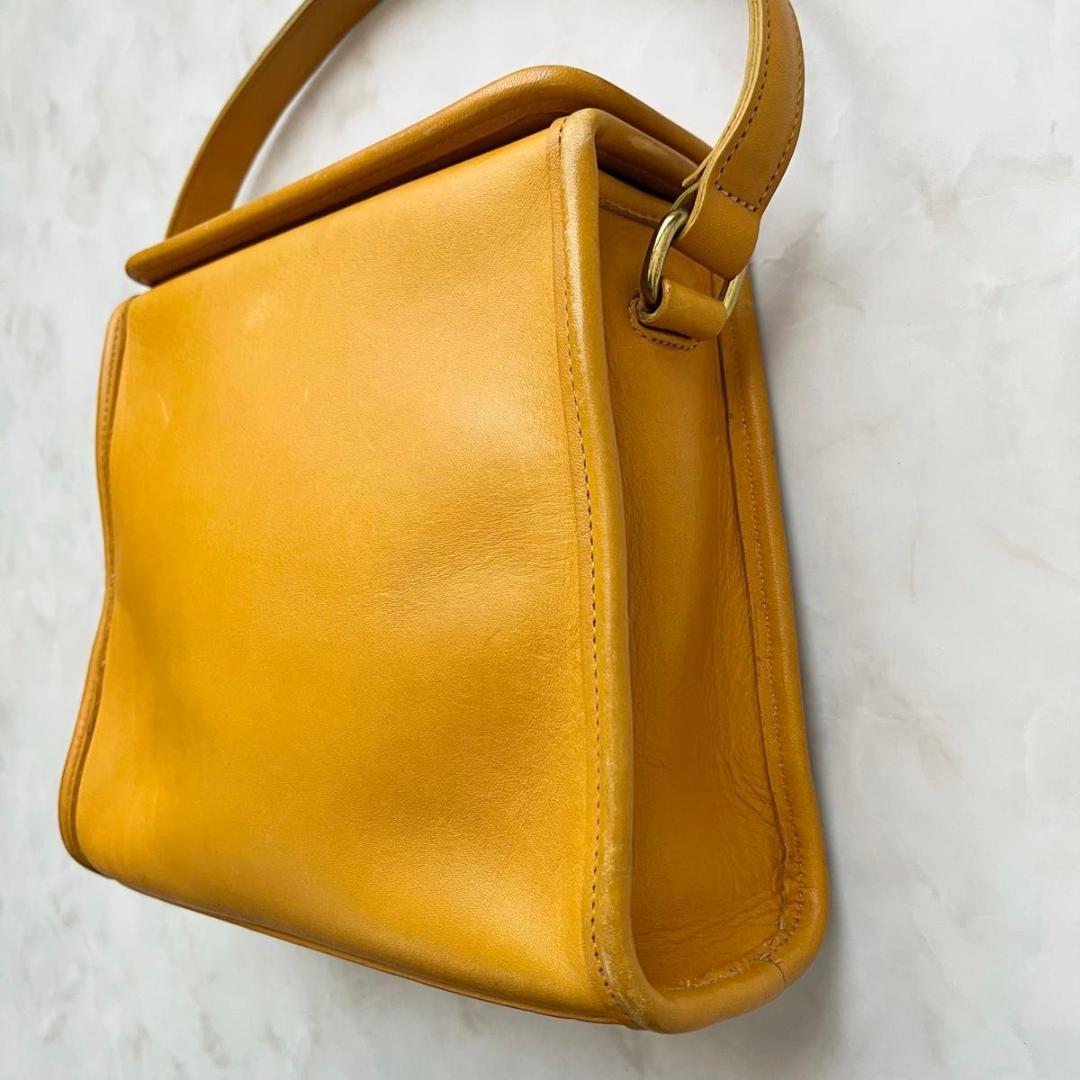 バッグ COACH vintage archive handbag turn-lock