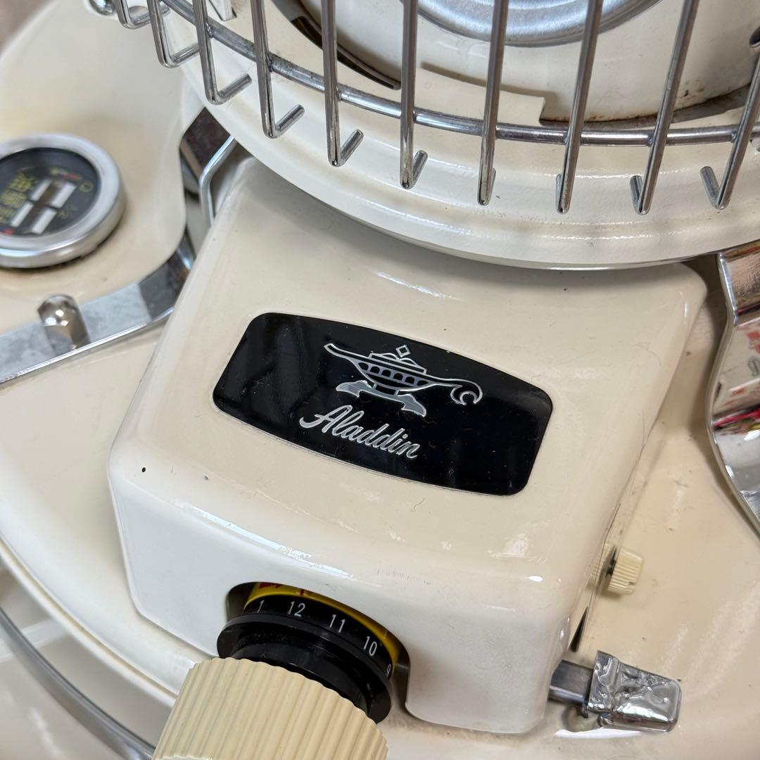 アラジンAladdin BF3911ホワイト 石油ストーブ　2017年製