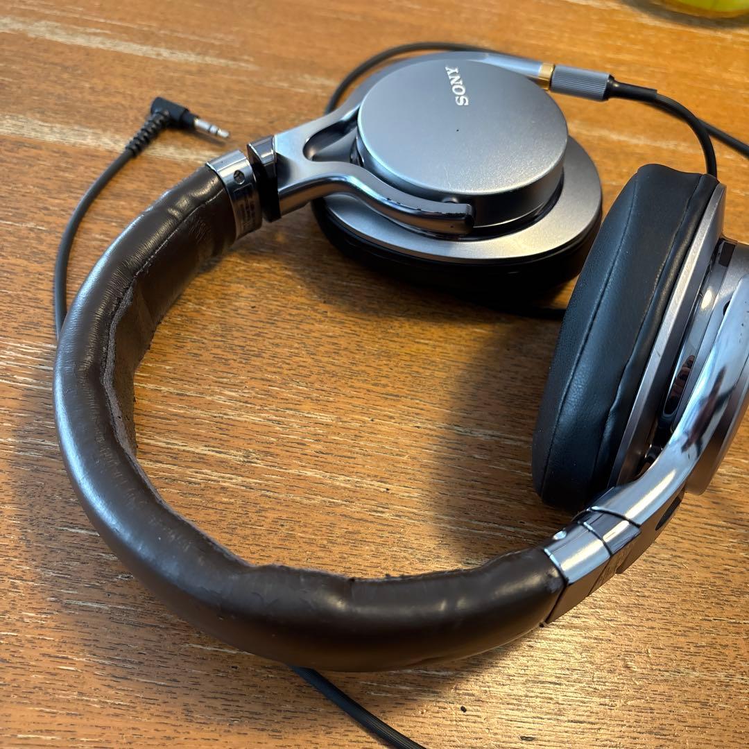 中古　SONY MDR-1A 有線ヘッドホン シルバー