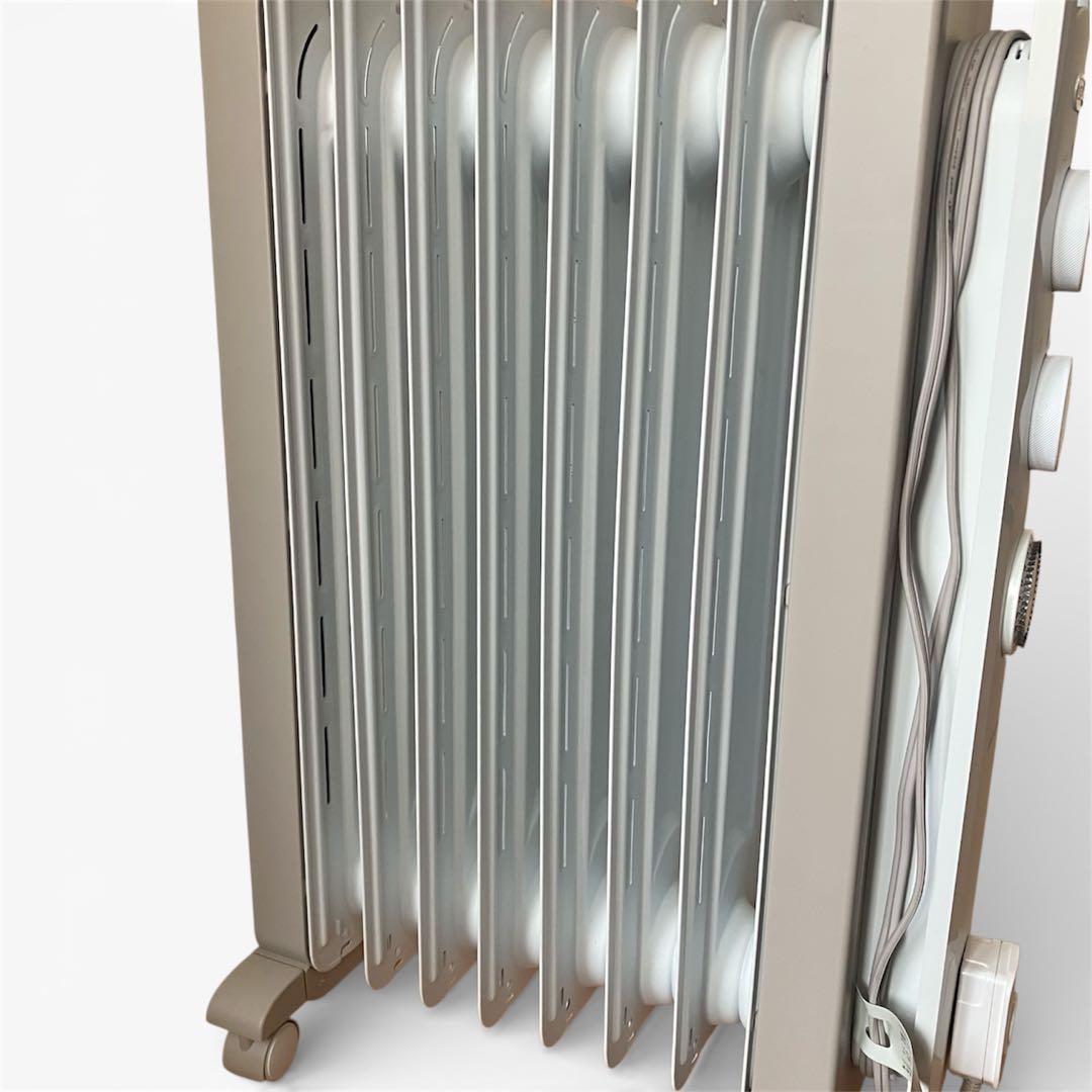 デロンギ ヴェルティカルド カモミールホワイト オイルヒーター