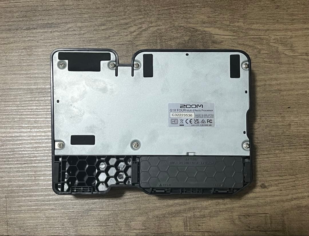 ZOOM / G1X FOUR -純正ACアダプター付- マルチエフェクター