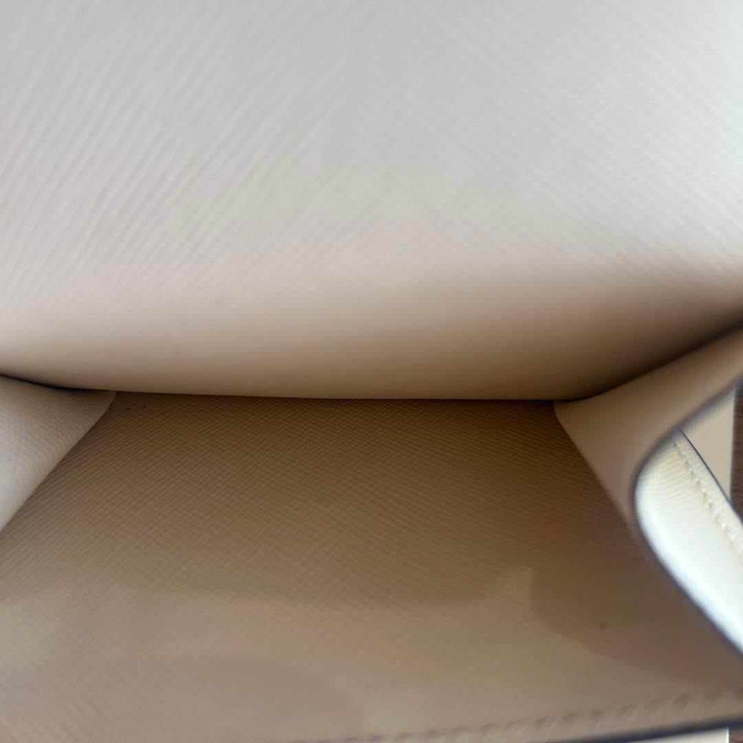 新品未使用 MARNI アイボリー 三つ折り財布