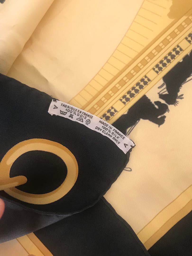 箱付き未使用品 エルメスカレ90 スカーフパリの橋　イエロー×ブラック