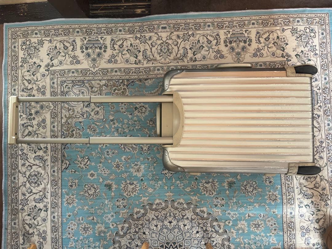 【希少】リモワ トパーズ 2輪 32L シャンパンゴールド　機内持ち込み