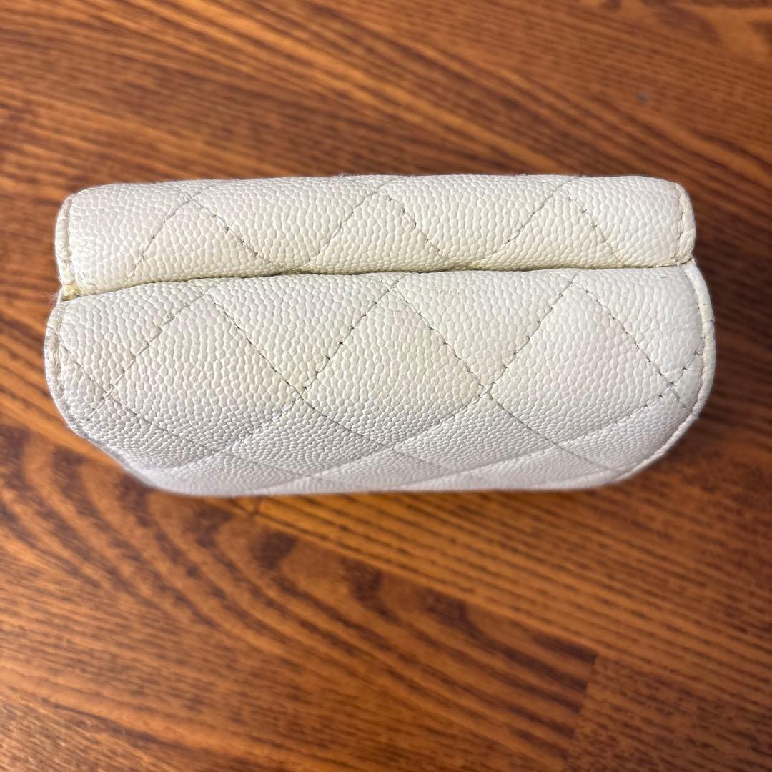 CHANEL白三つ折り財布