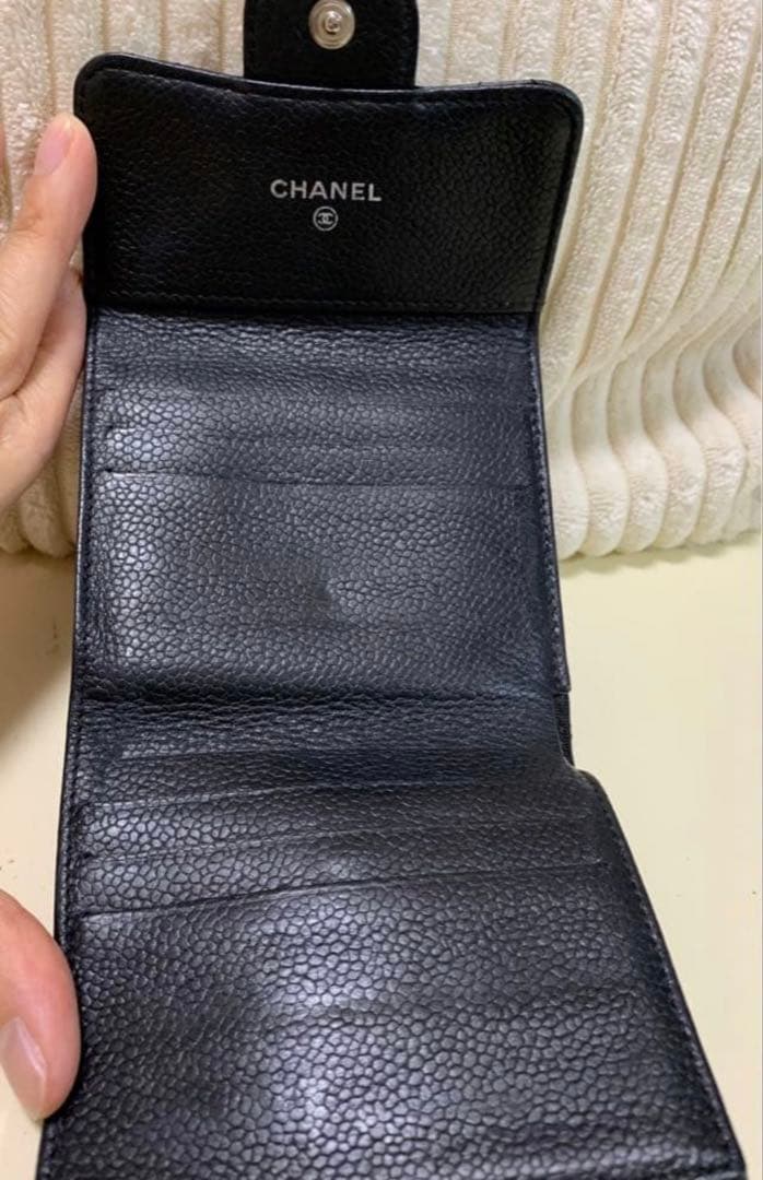 美品 希少 CHANEL キャビアスキン 両開きシャネルマーク金具 三つ折り財布
