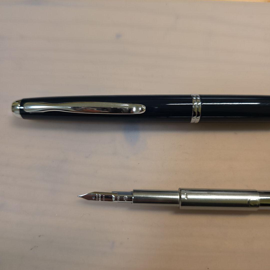 パイロット　キャップレスフェルモ ef