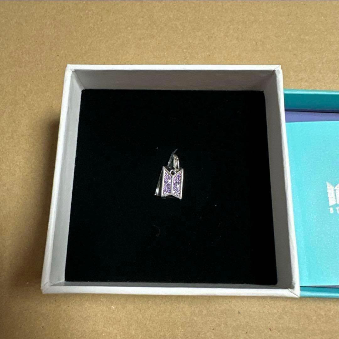 BTS×STONEHENgE　ストーンヘンジ　チャーム　ロゴcharm