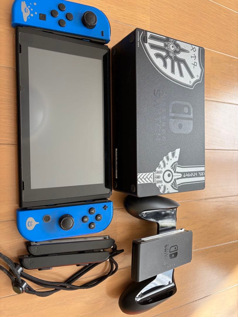 【動作完動品】Nintendo Switch ロトエディション（ソフトなし）
